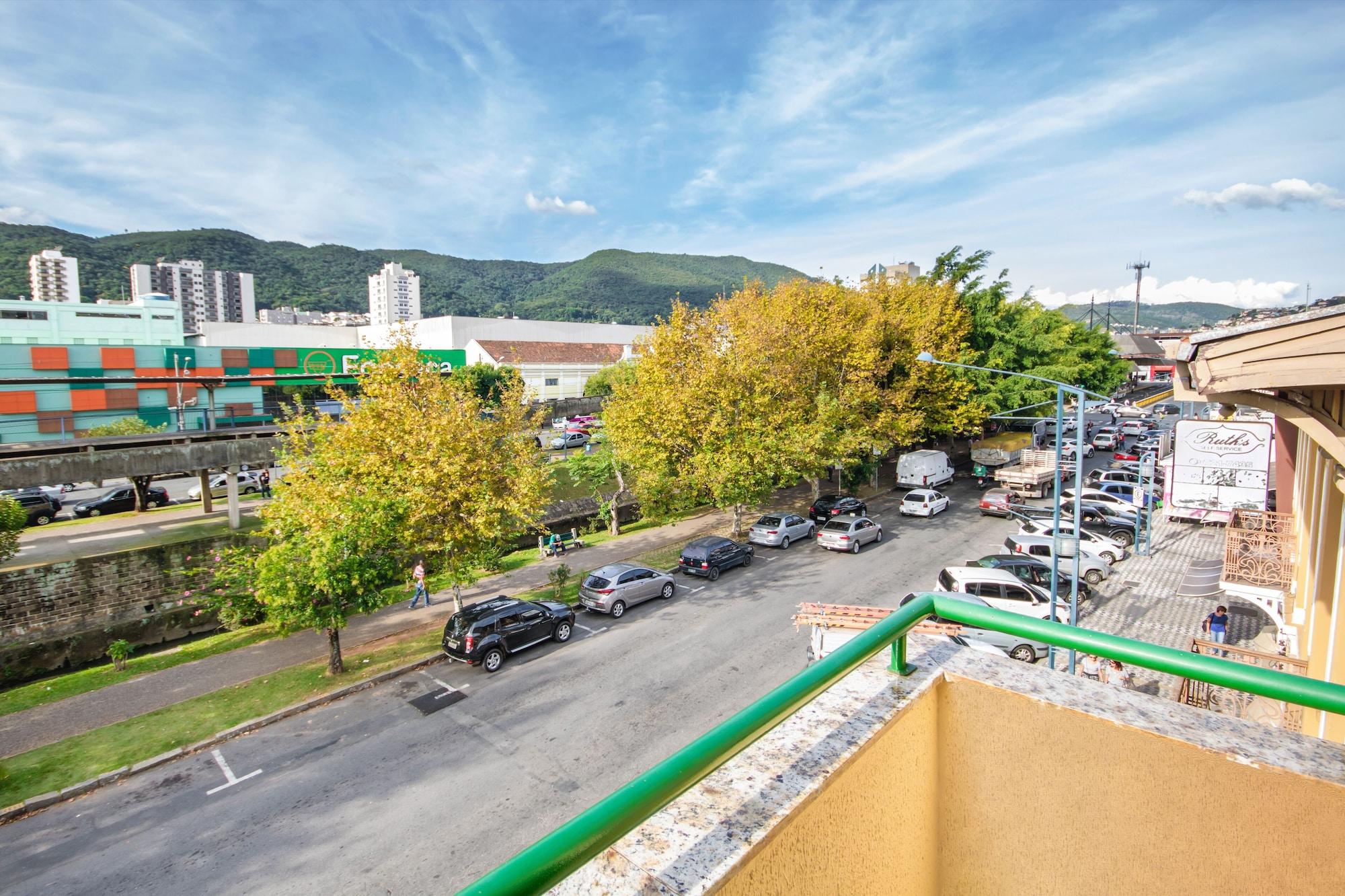 Hotel Euro Suite Pocos De Caldas By Nacional Inn Екстер'єр фото