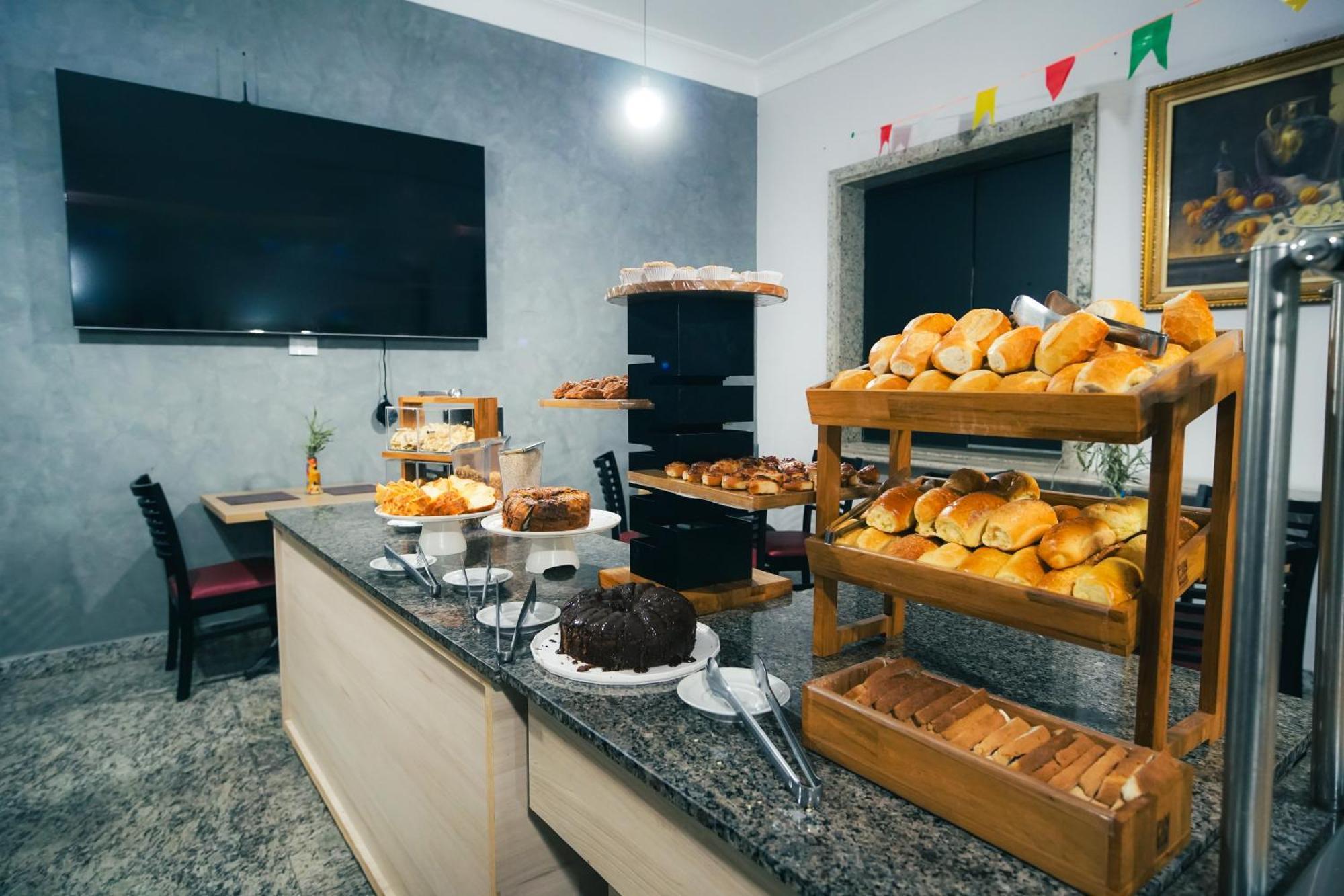 Hotel Euro Suite Pocos De Caldas By Nacional Inn Екстер'єр фото