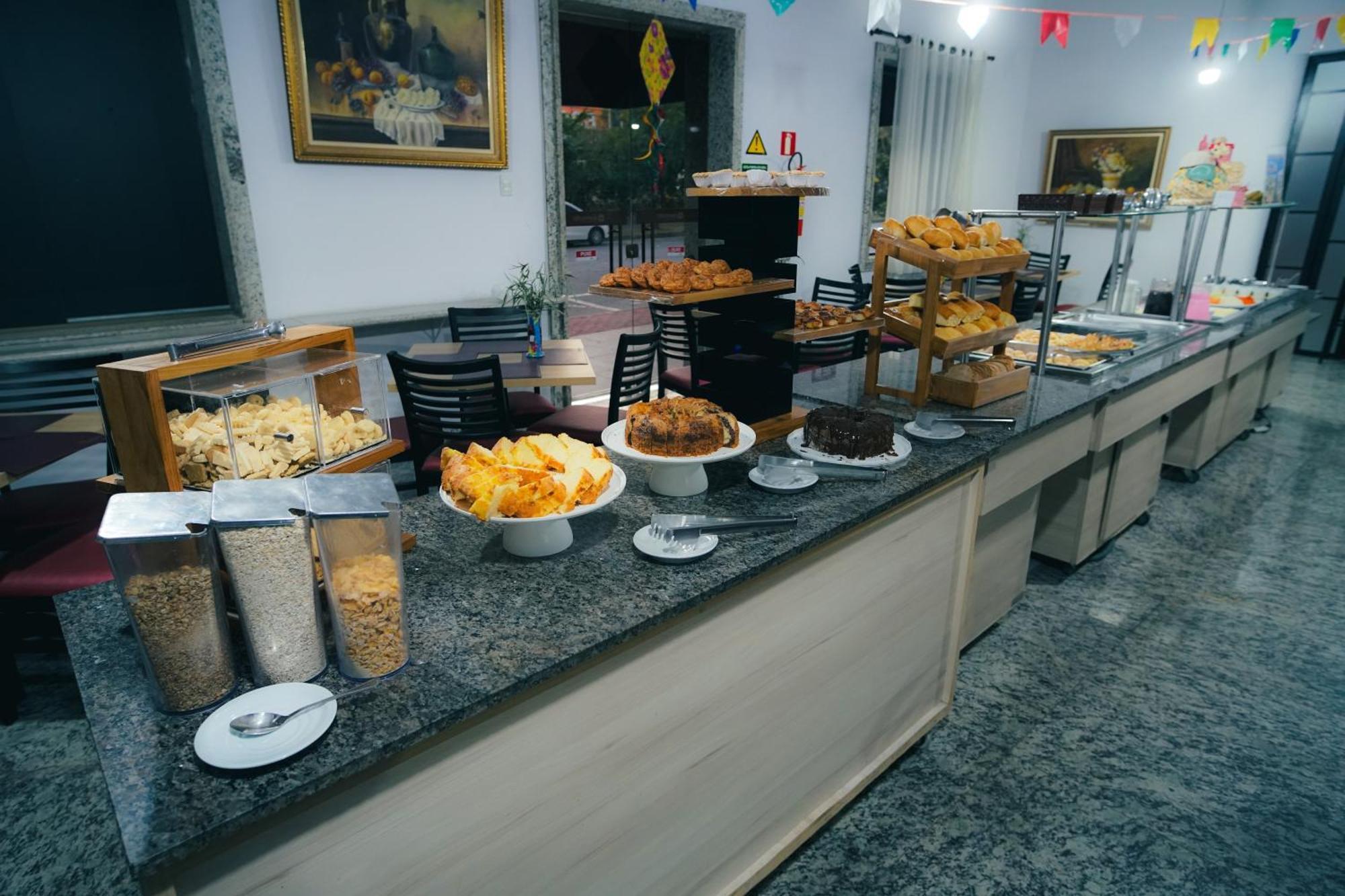 Hotel Euro Suite Pocos De Caldas By Nacional Inn Екстер'єр фото