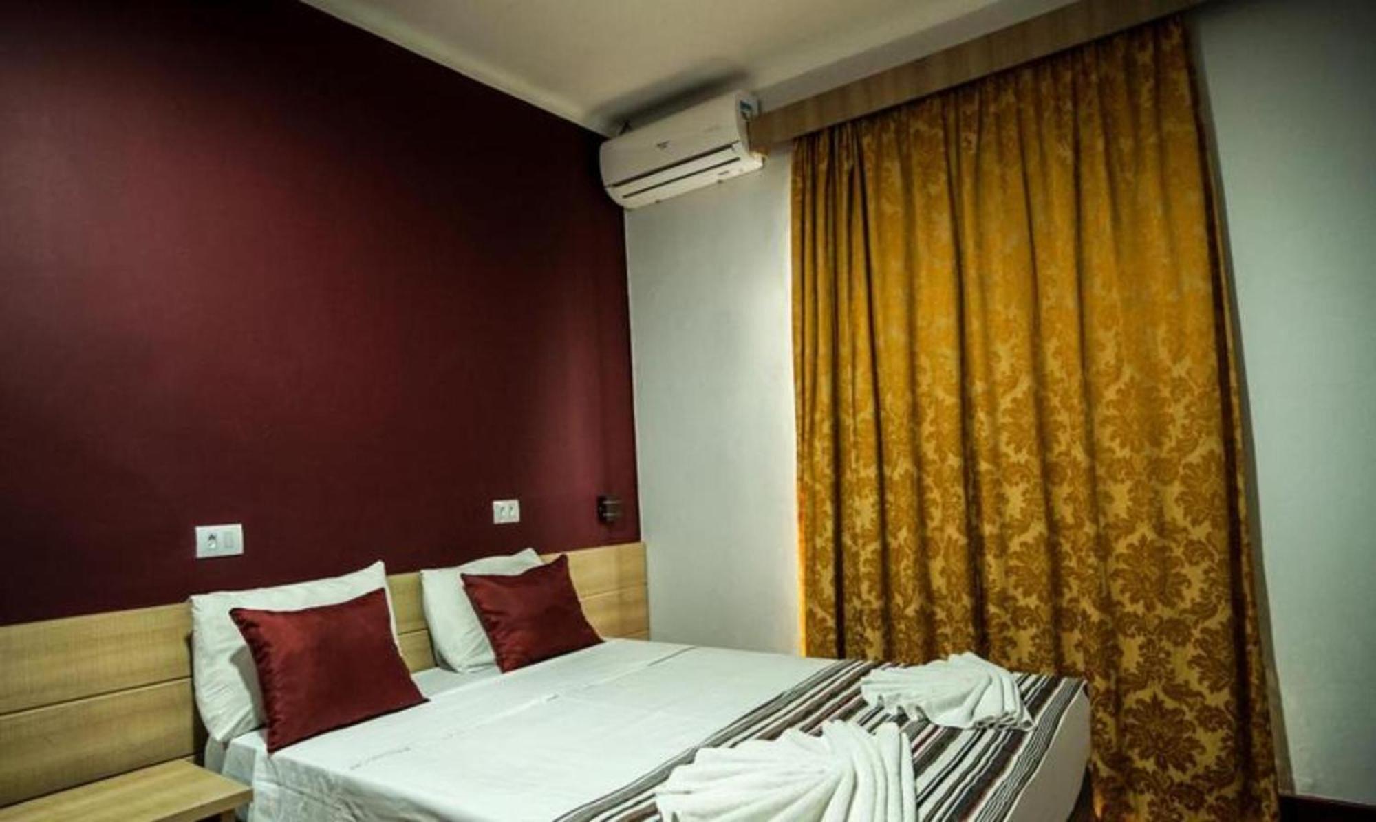 Hotel Euro Suite Pocos De Caldas By Nacional Inn Екстер'єр фото