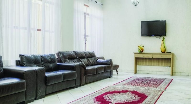 Hotel Euro Suite Pocos De Caldas By Nacional Inn Екстер'єр фото